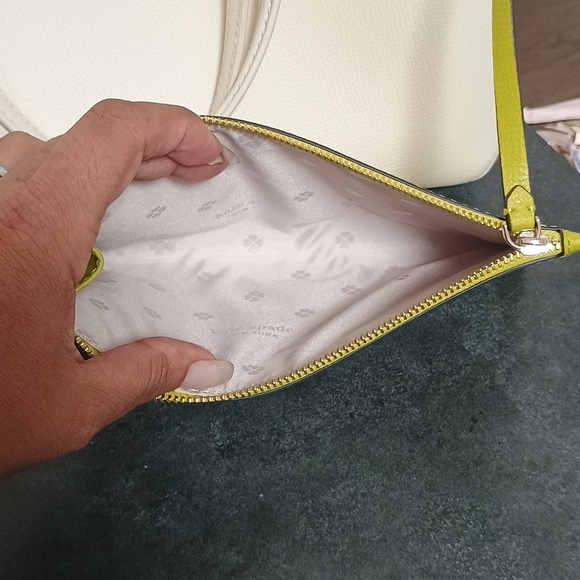 Kate Spade New York Cream All Day Large Tote W/Lime Green Interior And Wristlet - Picture 7 of 8